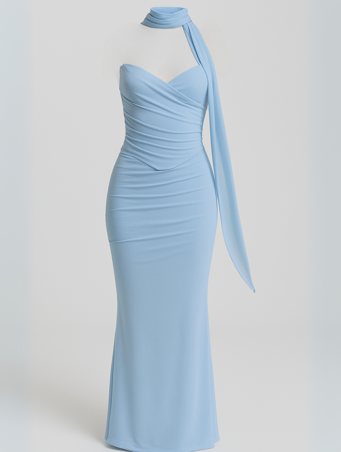 Elegantes trägerloses Kleid mit Choker