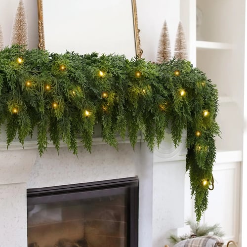 Vorbeleuchtete Weihnachts-Zederngirlande