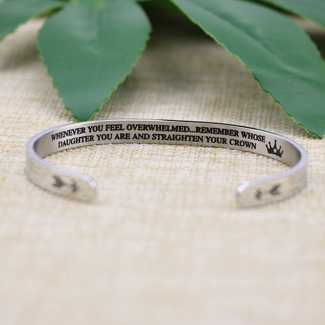 Erinnere dich, wessen Tochter du bist, und richte deine Krone | Armband