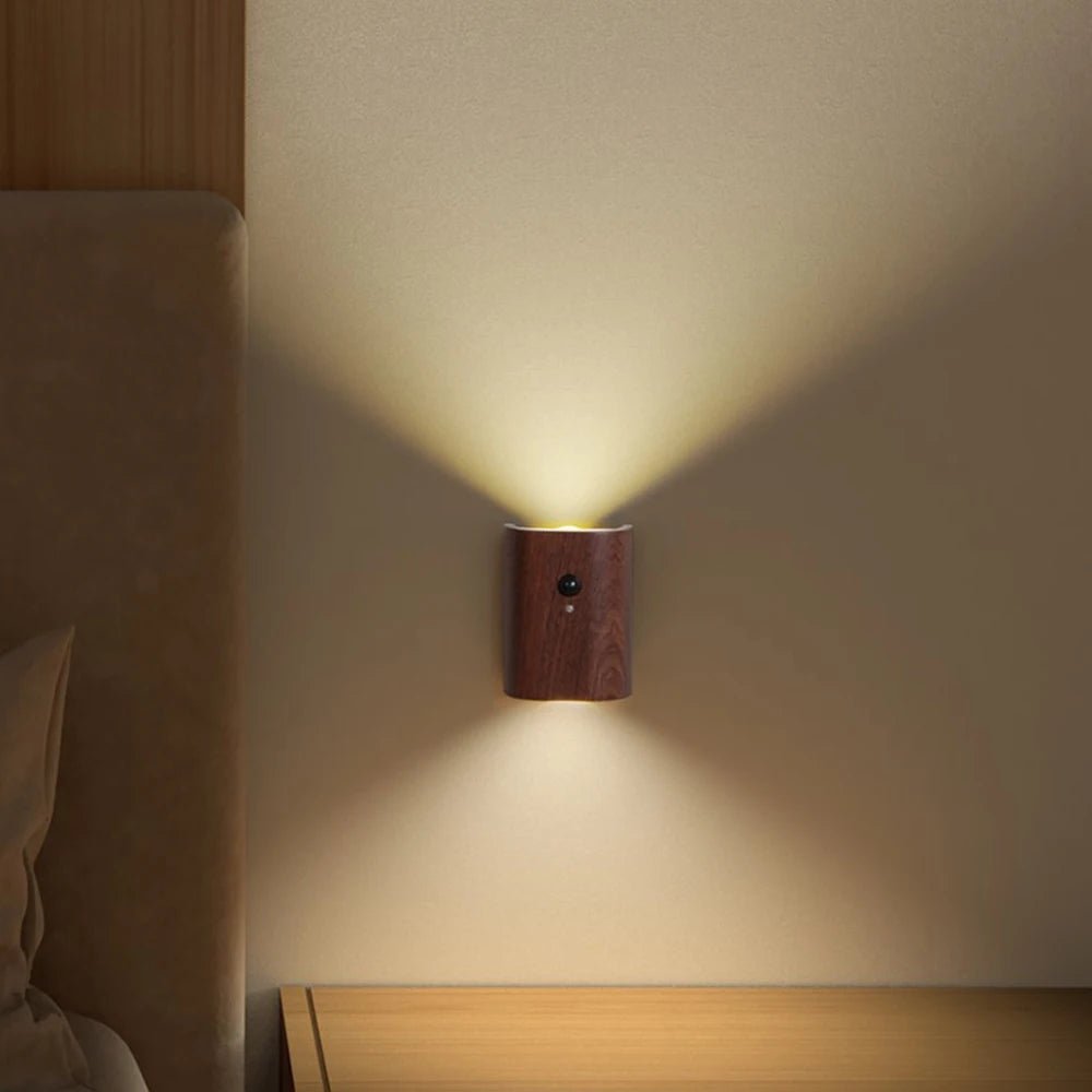 Holzlampe mit Bewegungsmelder und wiederaufladbarem Akku