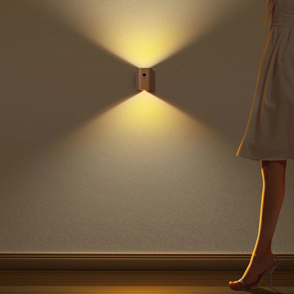 Holzlampe mit Bewegungsmelder und wiederaufladbarem Akku