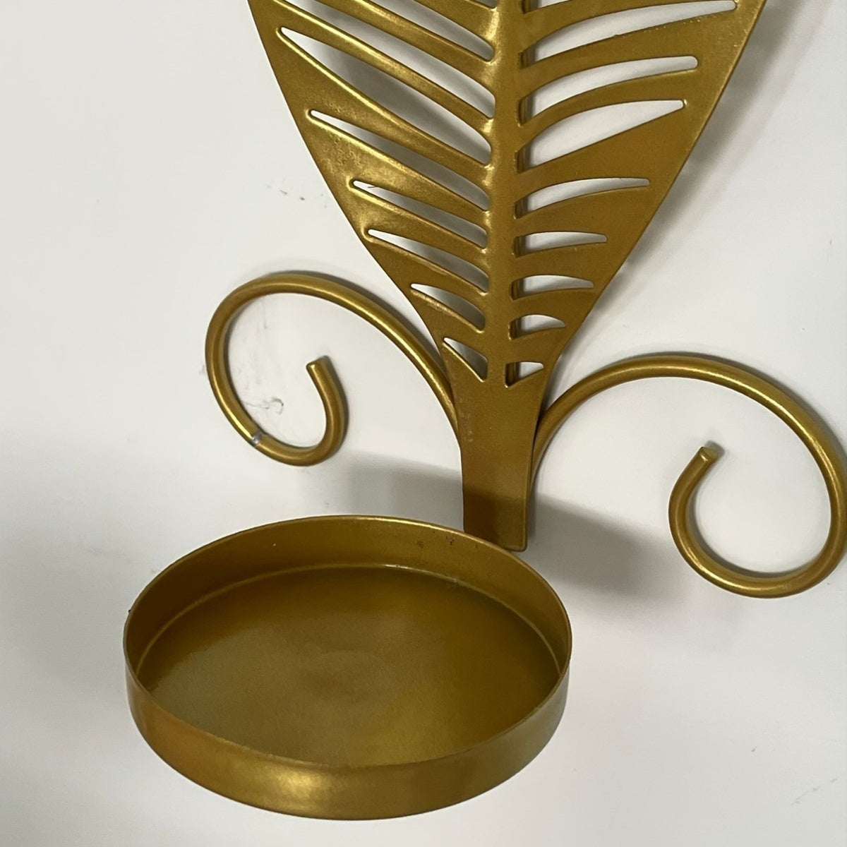 Wandlampe mit Blattmuster für moderne Innenräume
