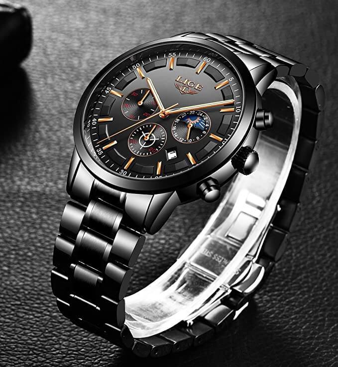 Schwarze Edelstahl-Armbanduhr