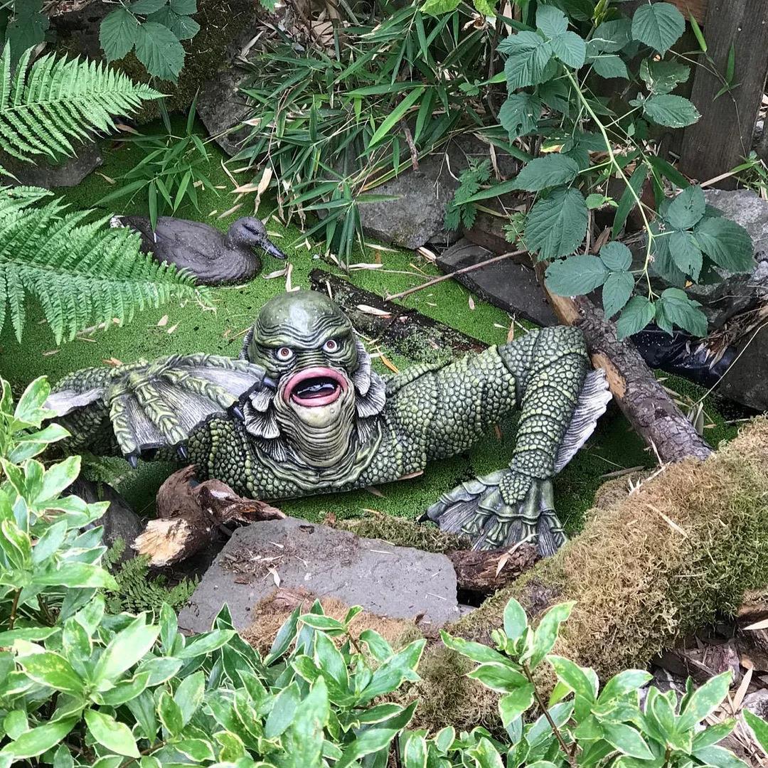 Schrecken vom Amazonas Statue – Garten- und Aussendekoration, Halloween-Monsterfigur