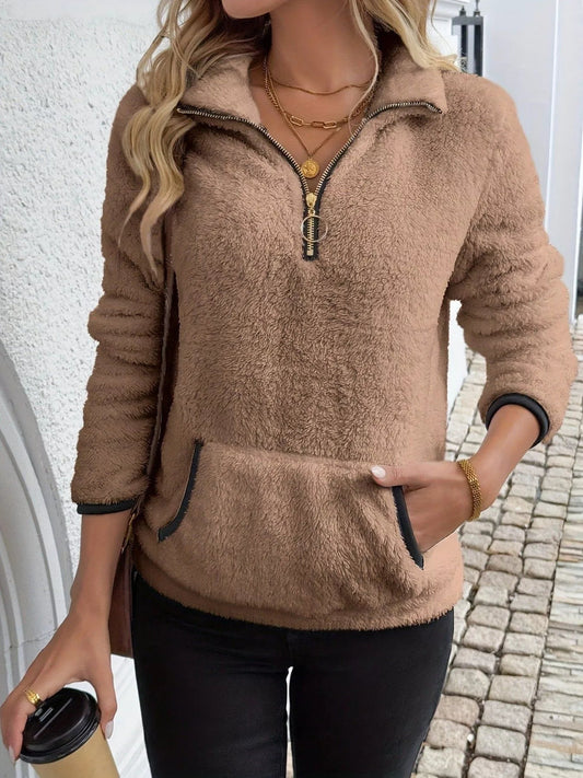 Kuscheliger Damenpullover mit halbem Reissverschluss