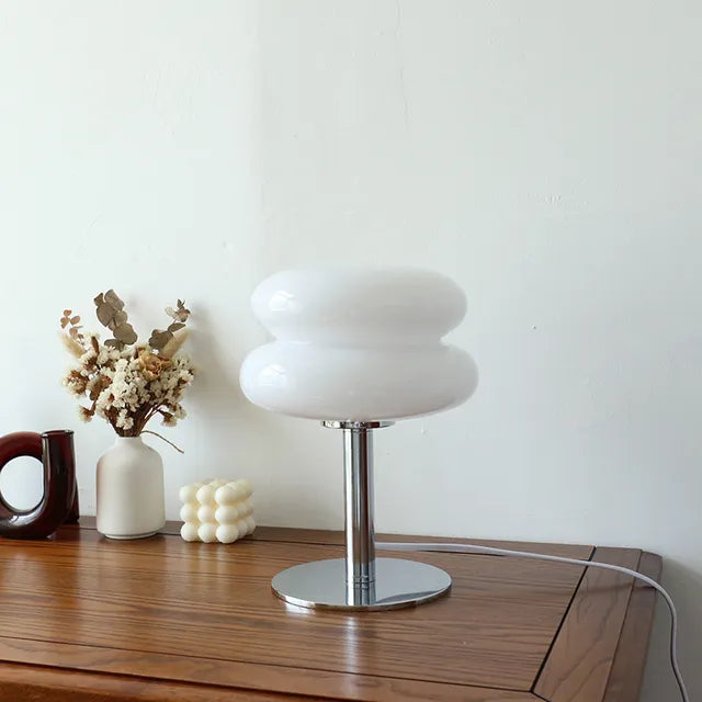 Luxuriöse und raffinierte Tischlampe mit eleganter Verarbeitung
