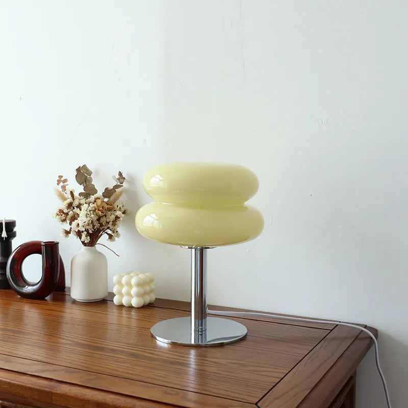 Luxuriöse und raffinierte Tischlampe mit eleganter Verarbeitung