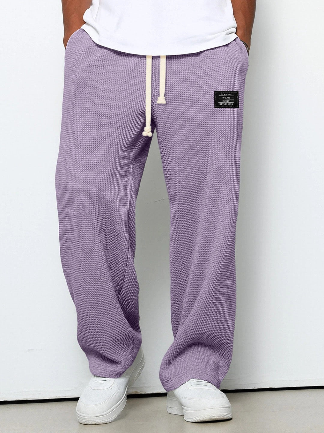 Herrenhose mit weitem Bein