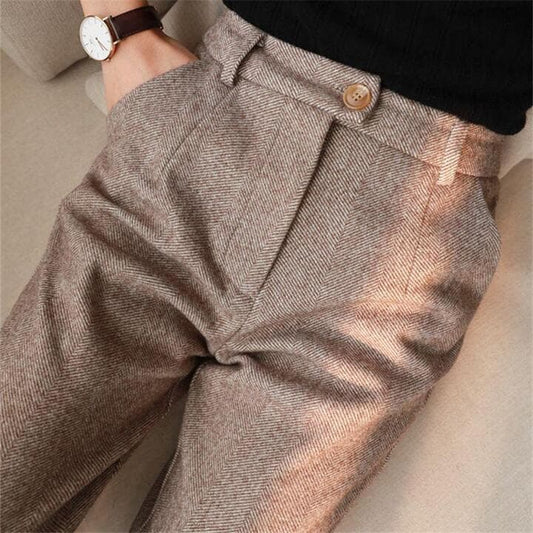 Elegante Herrenhose mit Fischgrätenmuster