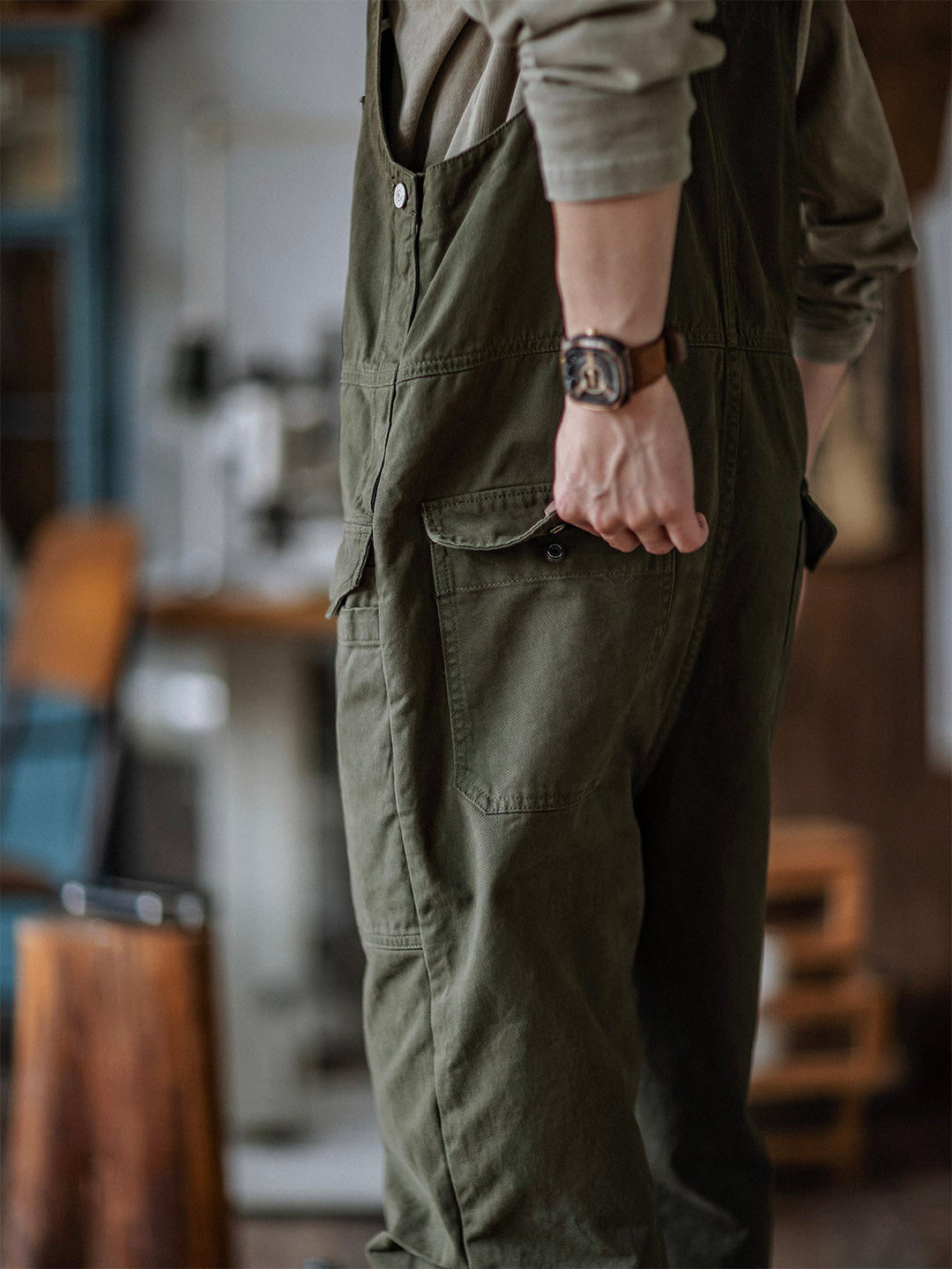 Herren-Latzhose für Arbeit und Freizeit – bequem, mit praktischen Taschen