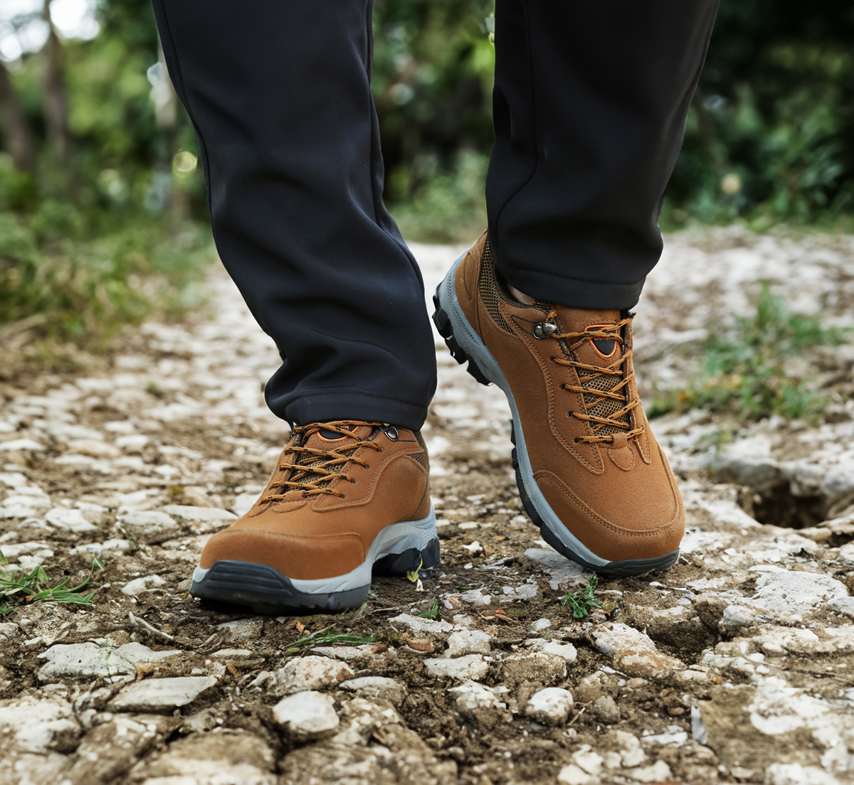 Orthopädische Herren-Trekkingschuhe mit Senkfussstütze