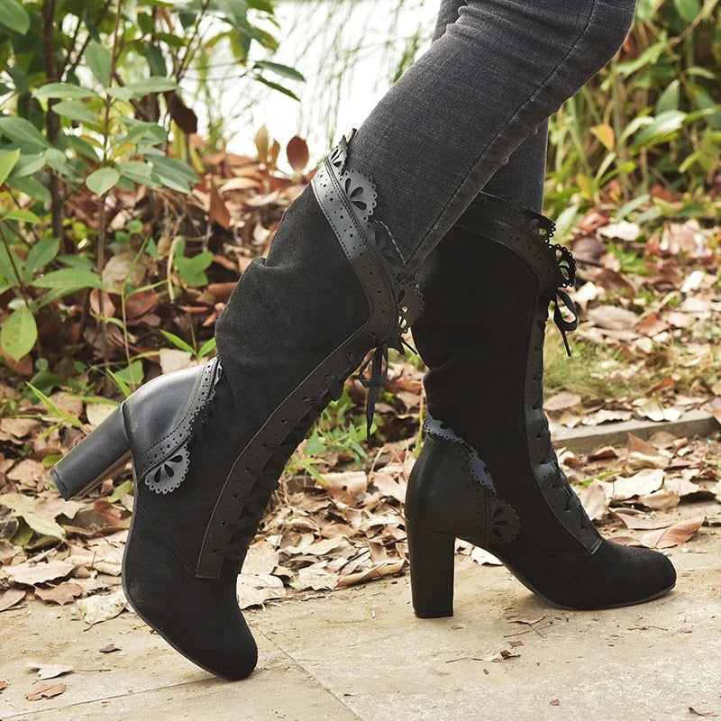 Halbhohe Schnürstiefel