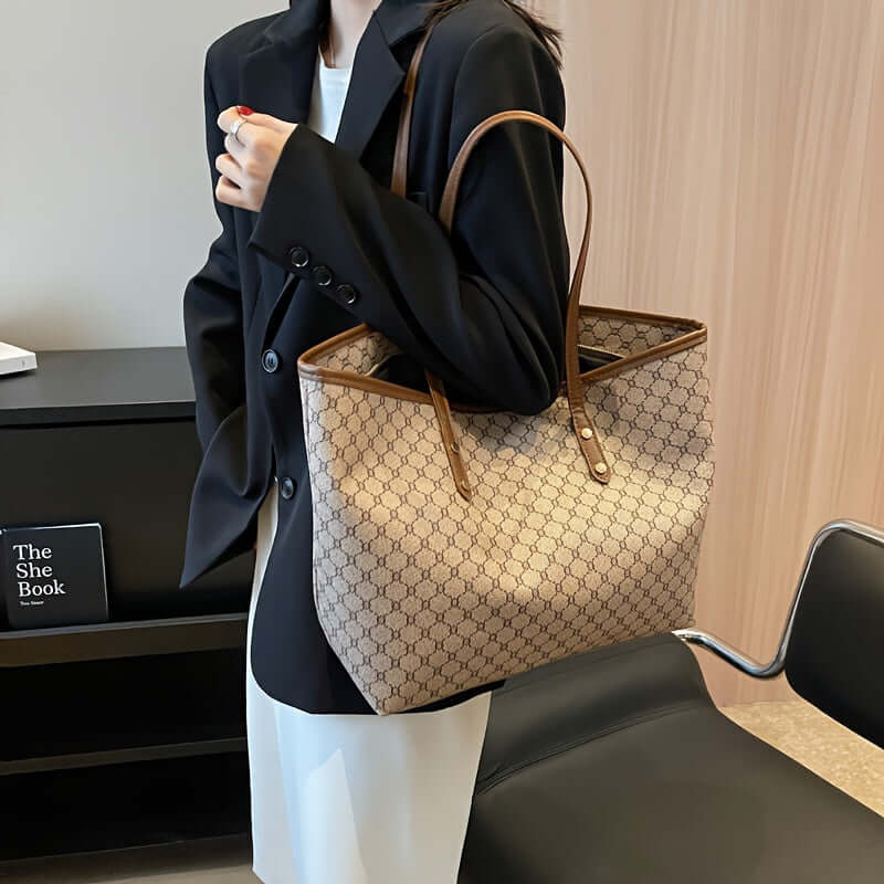 Retro-Tasche mit geometrischem Muster – Elegante und praktische Handtasche