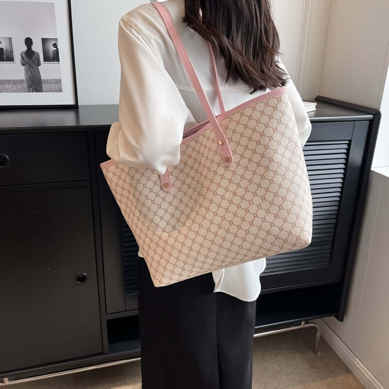 Retro-Tasche mit geometrischem Muster – Elegante und praktische Handtasche