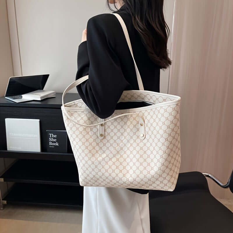 Retro-Tasche mit geometrischem Muster – Elegante und praktische Handtasche