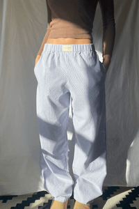 Gestreifte Damen-Freizeithose mit lockerer Passform