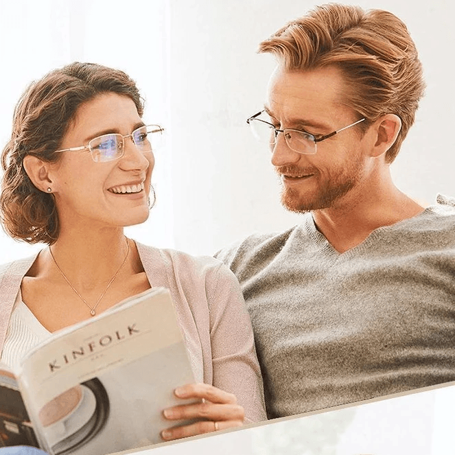 Gleitsicht-Lesebrille aus Titan für Nah und Fern