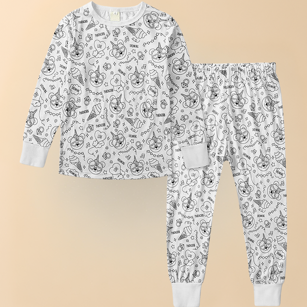 Kinder Weihnachts-Doodle-Pyjamaset – Langarm-Oberteil und Hose – Festliche Nachtwäsche