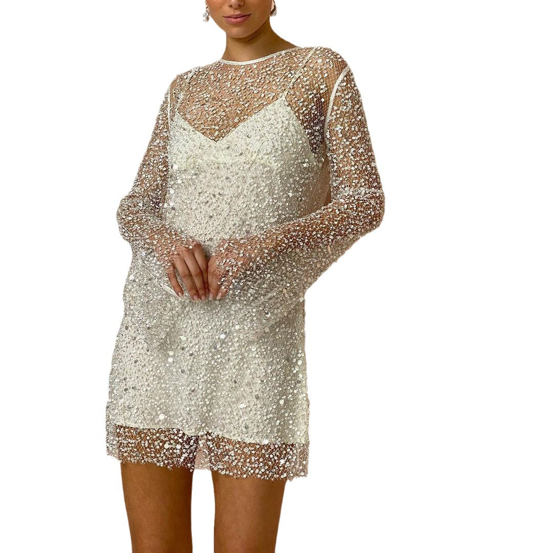 Perlenbesetztes Netzkleid mit Trägern für den Winter