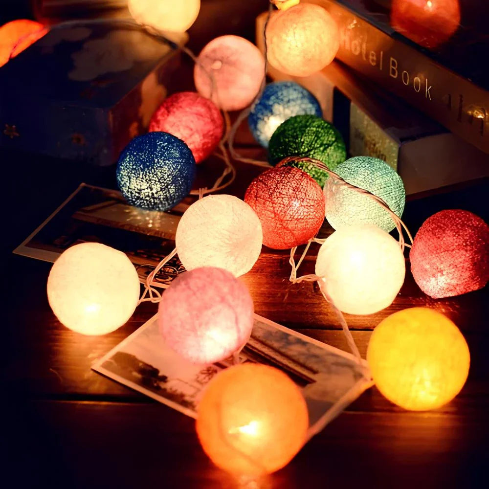 Stimmungsvolle Kugel-Lichterkette