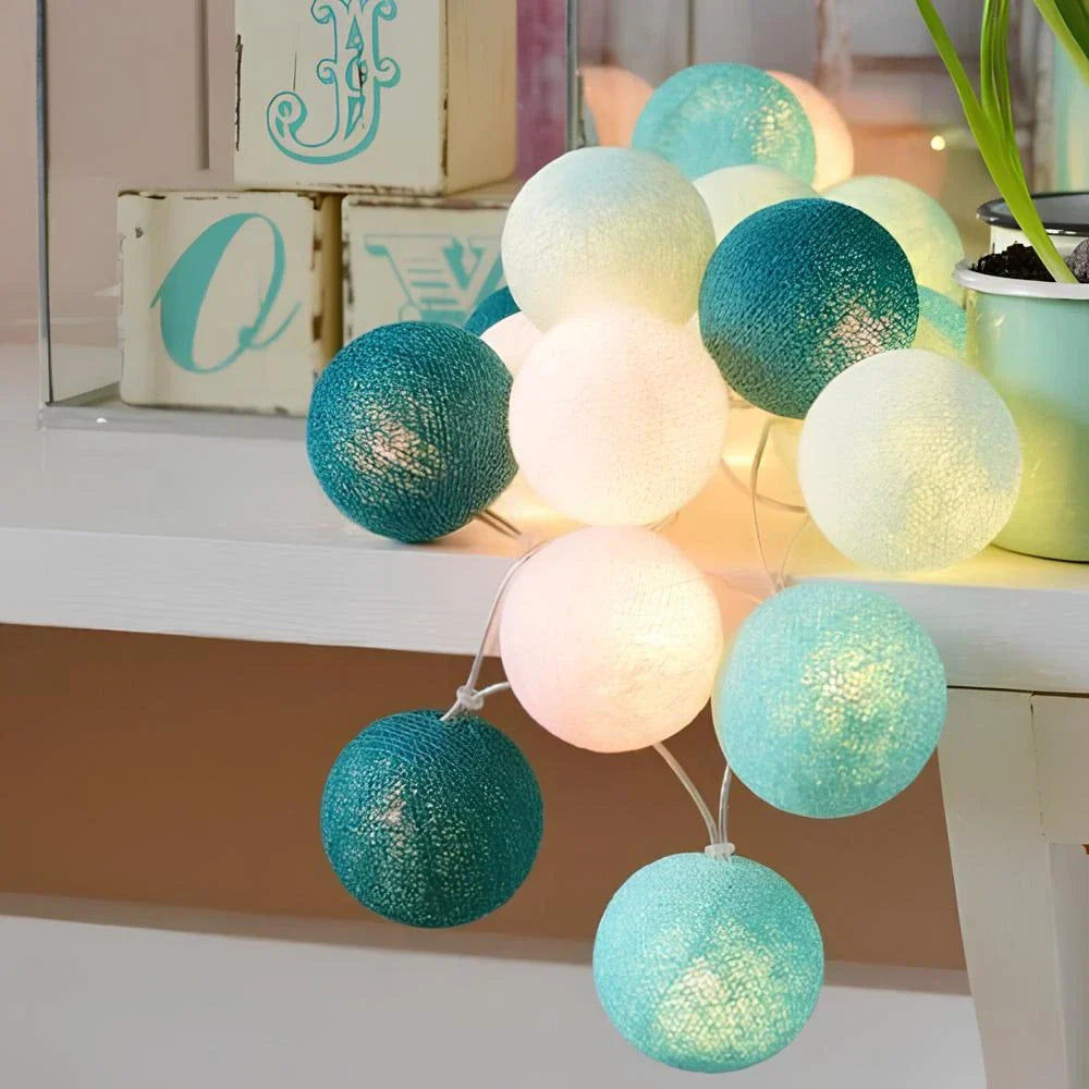Stimmungsvolle Kugel-Lichterkette
