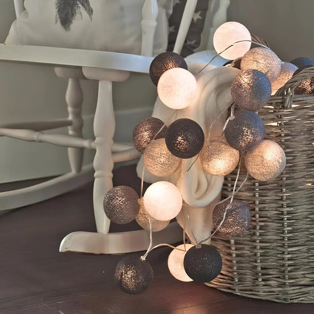 Stimmungsvolle Kugel-Lichterkette