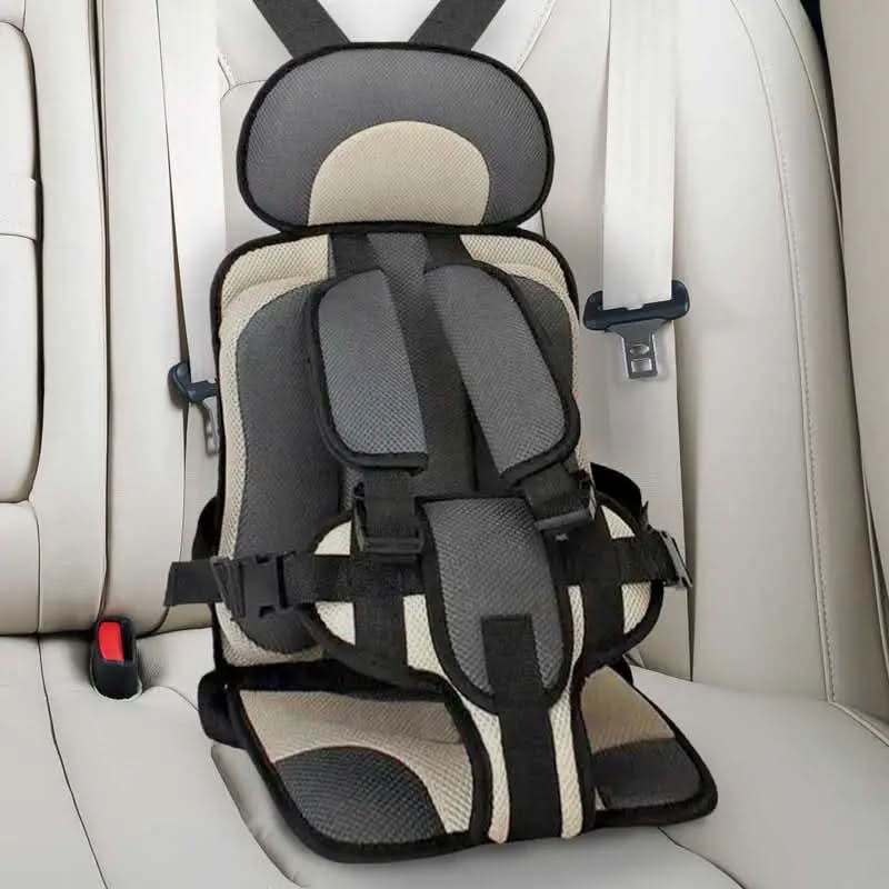 Tragbare Kinder-Sitzerhöhung für das Auto auf Reisen