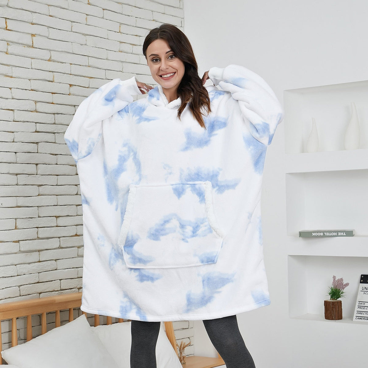 Kapuzenpullover und Decke in Einem | Kombination aus weichem Kapuzenpullover und bequemer Decke
