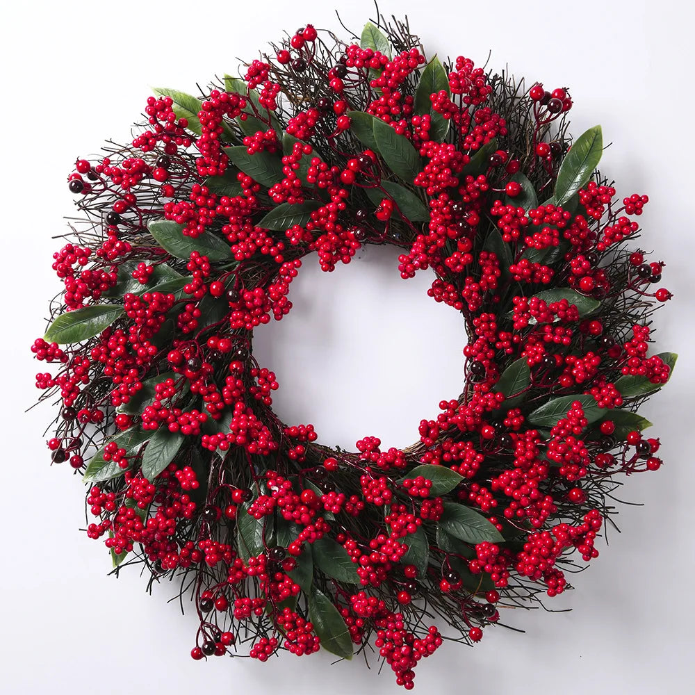 Weihnachtskranz mit roten Beeren