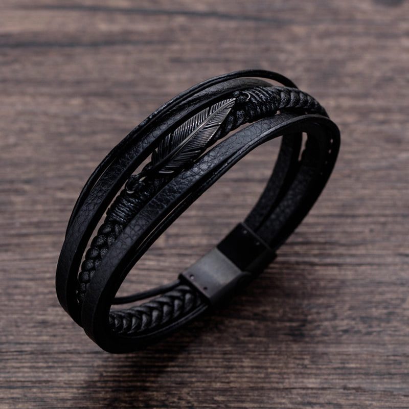 Armband mit Federmotiv und Stahl