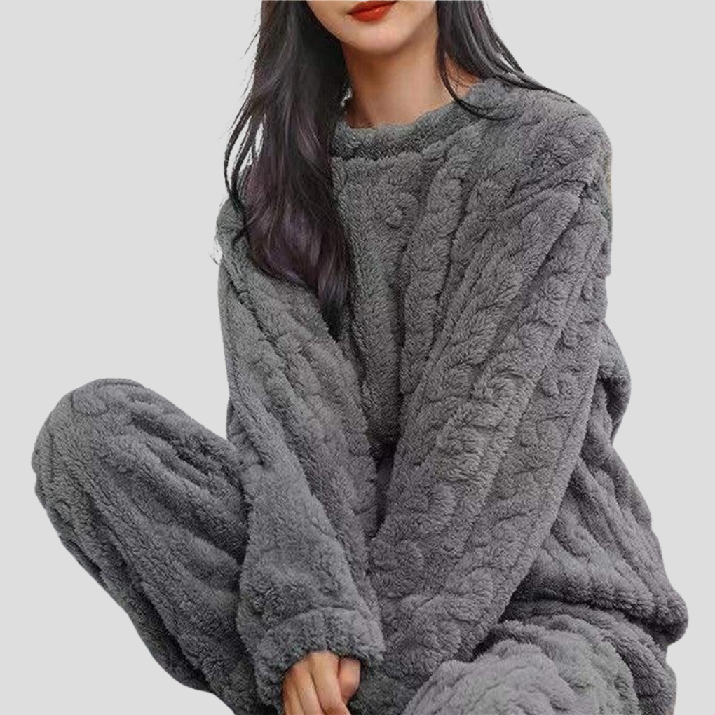 Bequemes Damen-Pyjama-Set aus Strick