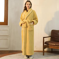 Bequemer Sherpa-Bademantel