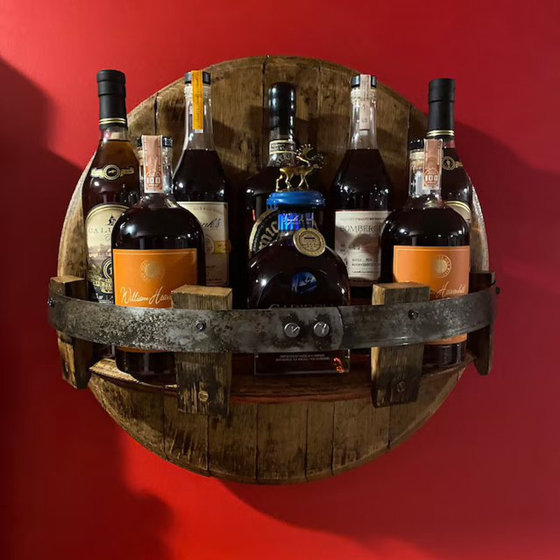 Rundes rustikales Massivholz Whiskyfass Wandregal
