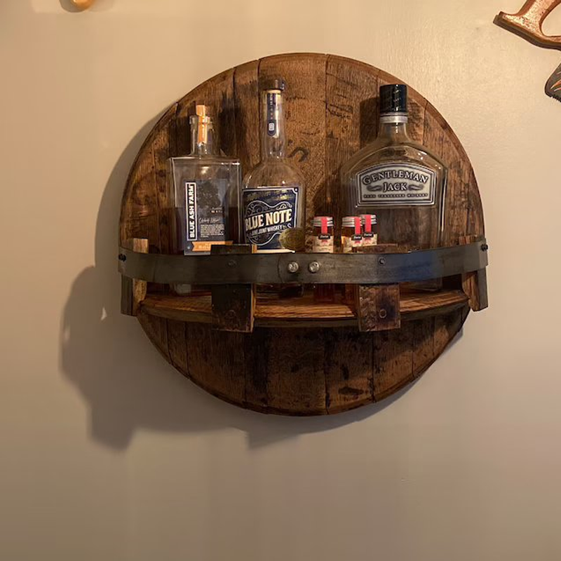 Rundes rustikales Massivholz Whiskyfass Wandregal