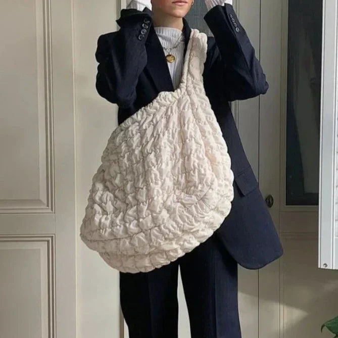 Gesteppte, extra grosse Schultertasche