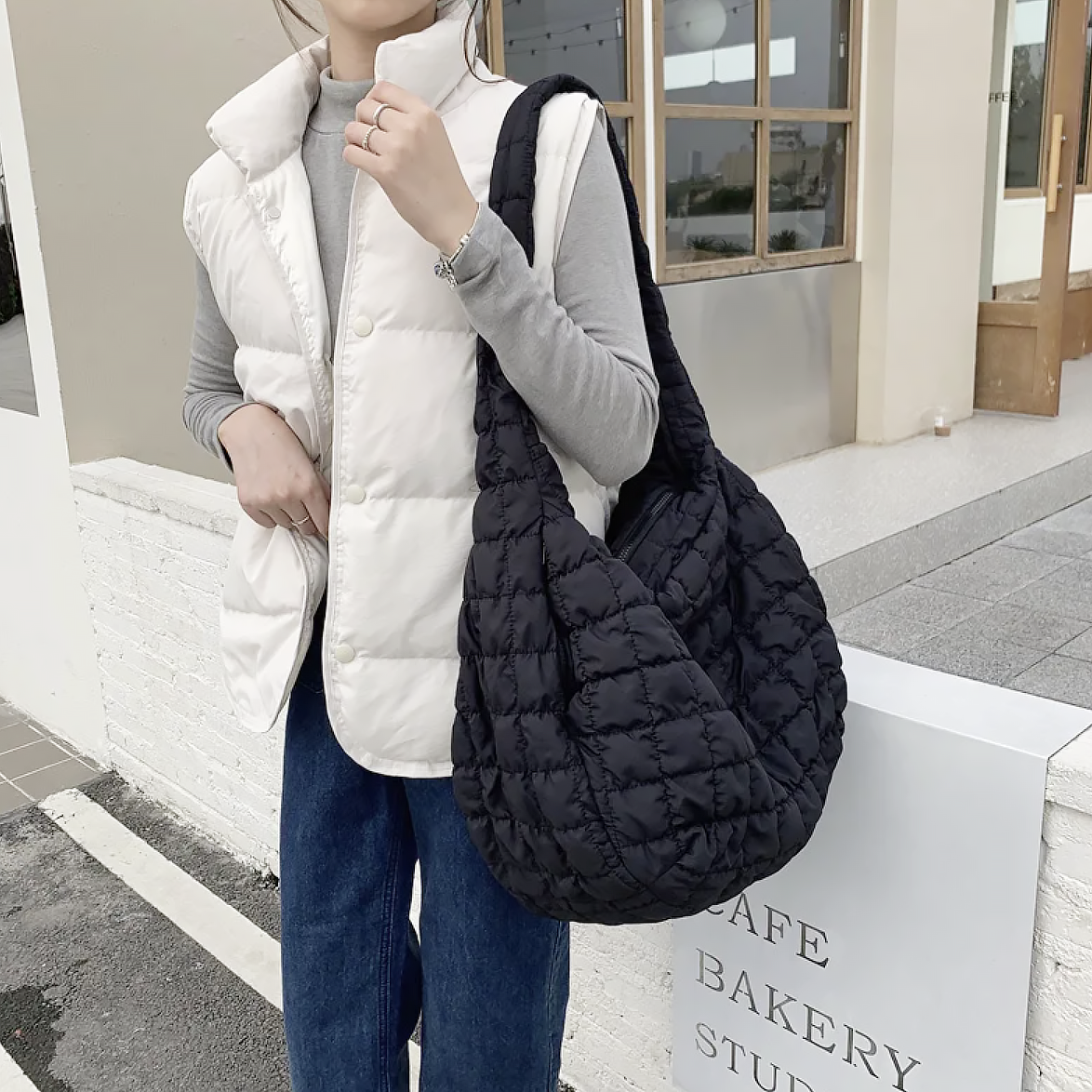 Gesteppte, extra grosse Schultertasche