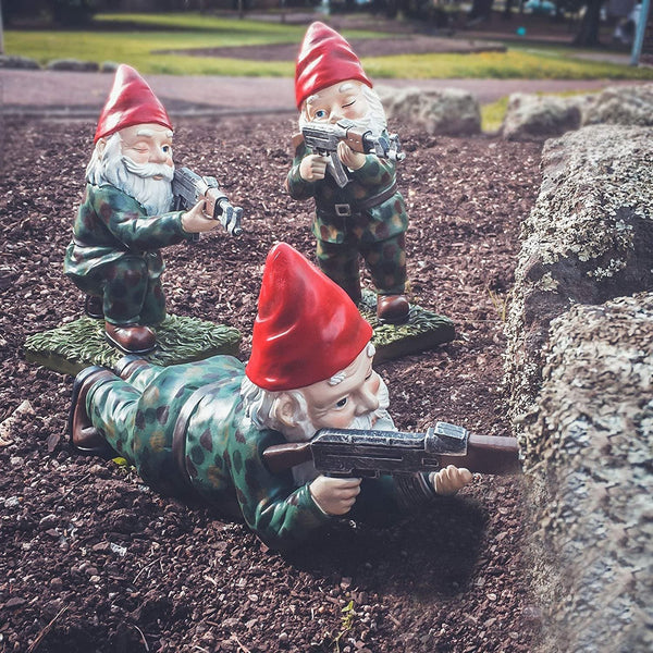 Gartenzwerge-Armee - Schütze deinen Garten mit Humor