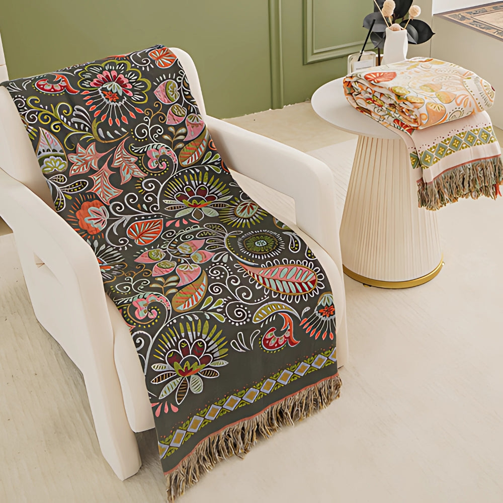 Wendbare Boho-Decke: Weicher Komfort mit Blumenmuster