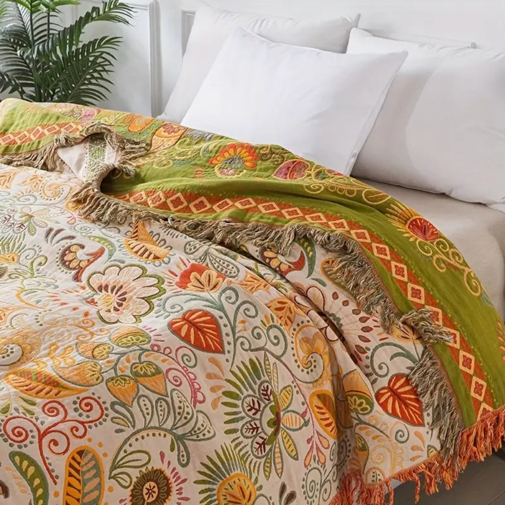 Wendbare Boho-Decke: Weicher Komfort mit Blumenmuster