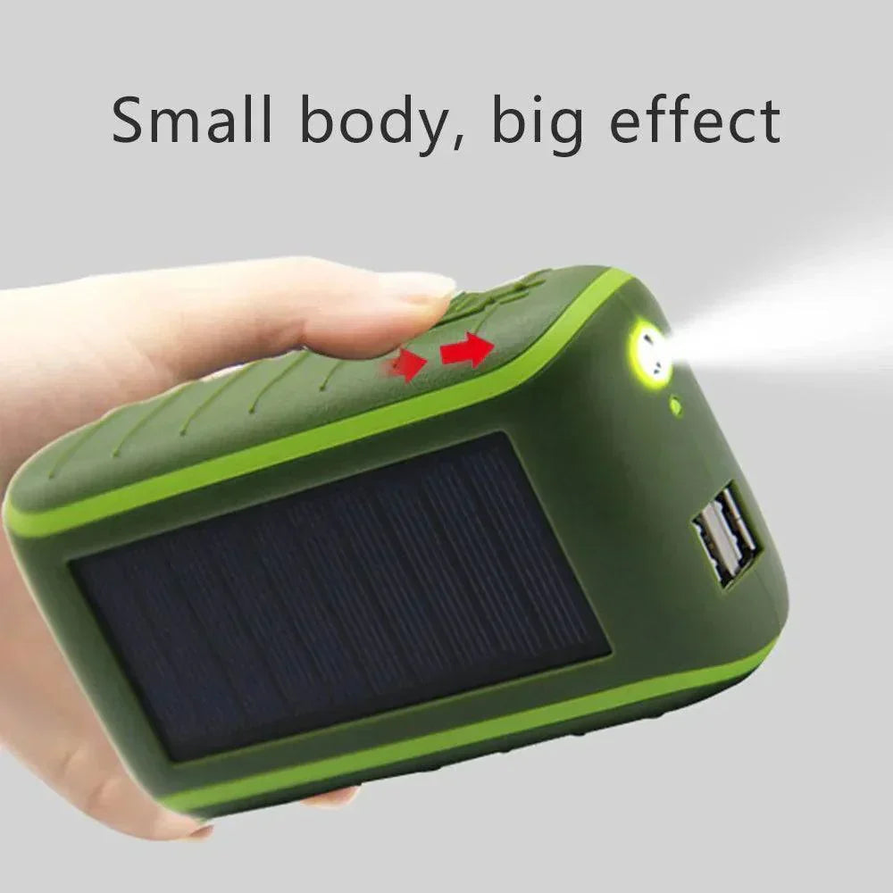 Solar-Powerbank mit Handkurbel und USB sowie Taschenlampe