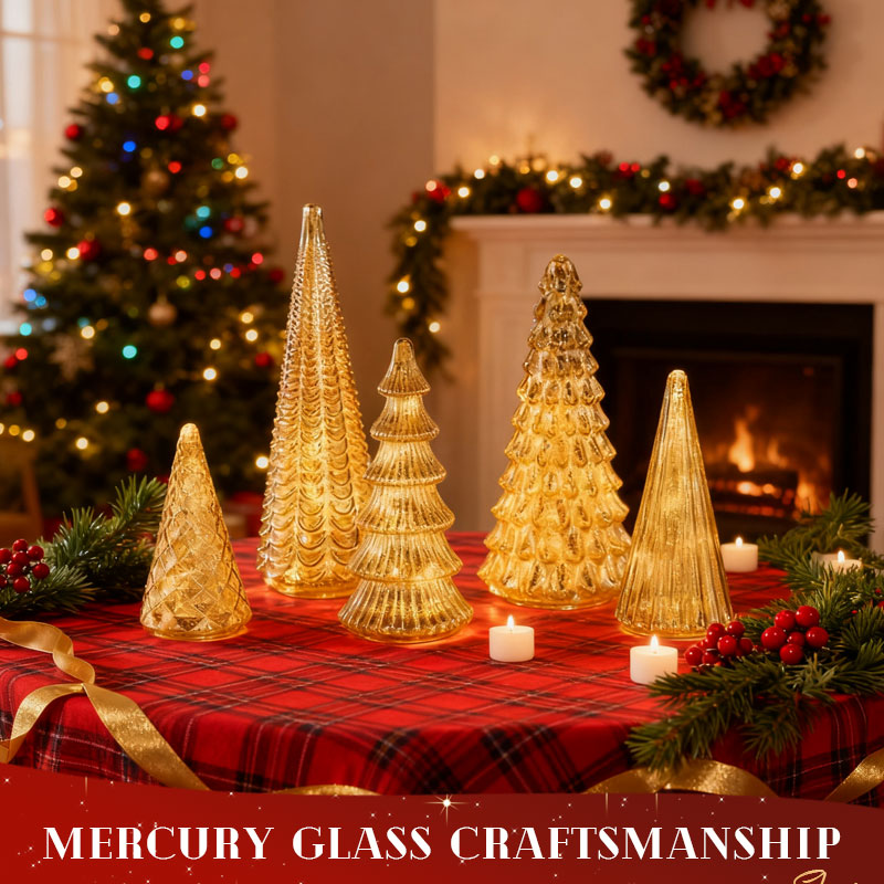 Mundgeblasene Glas-Weihnachtsbäume mit warmweissem LED-Licht