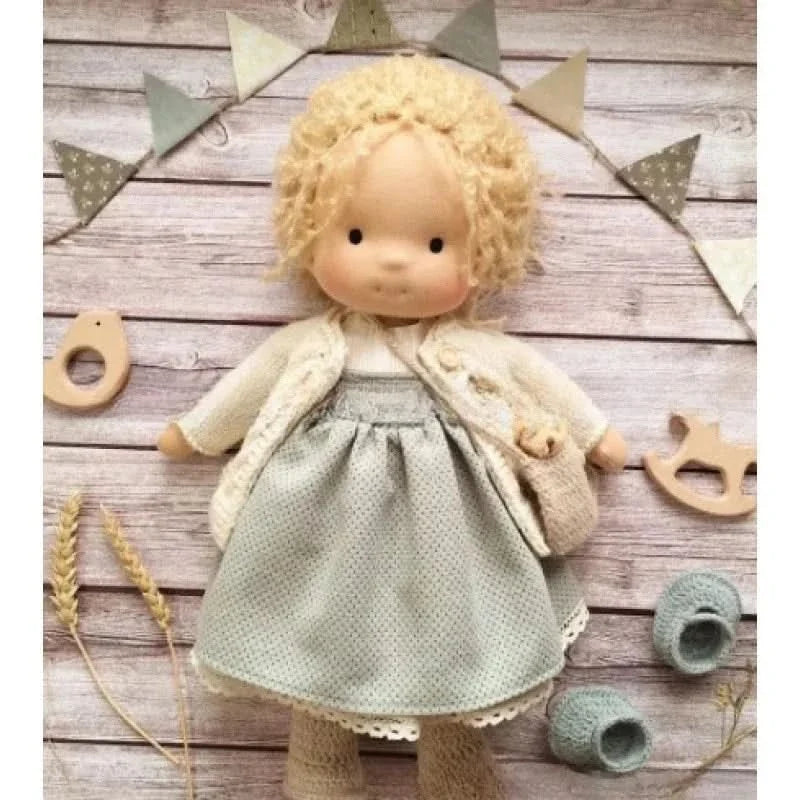 Handgefertigtes Baumwoll-Plüschpuppenspielzeug – Waldorf Emma