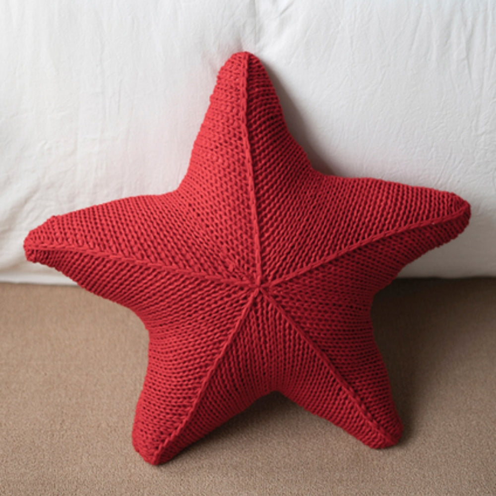 Handgestricktes Seestern-Kissen