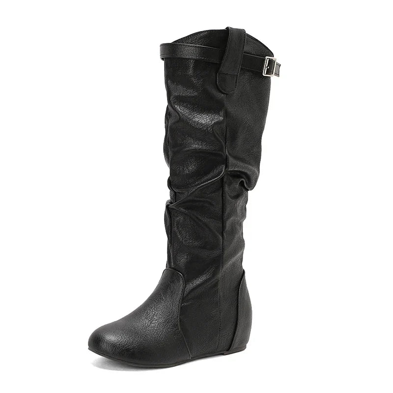 Klassische kniehohe Damen-Winterstiefel mit lockerer Passform für breite Waden mit Reissverschluss und Schnallen