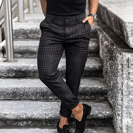 Karierte Slim-Fit-Herrenhose in mehreren Farben