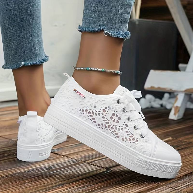 Leichte Damen-Sneakers mit Spitzendetails