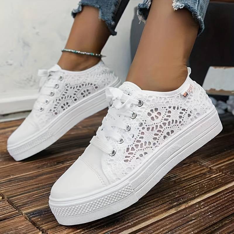 Leichte Damen-Sneakers mit Spitzendetails