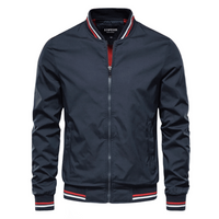 Leichte, wasserabweisende Jacke