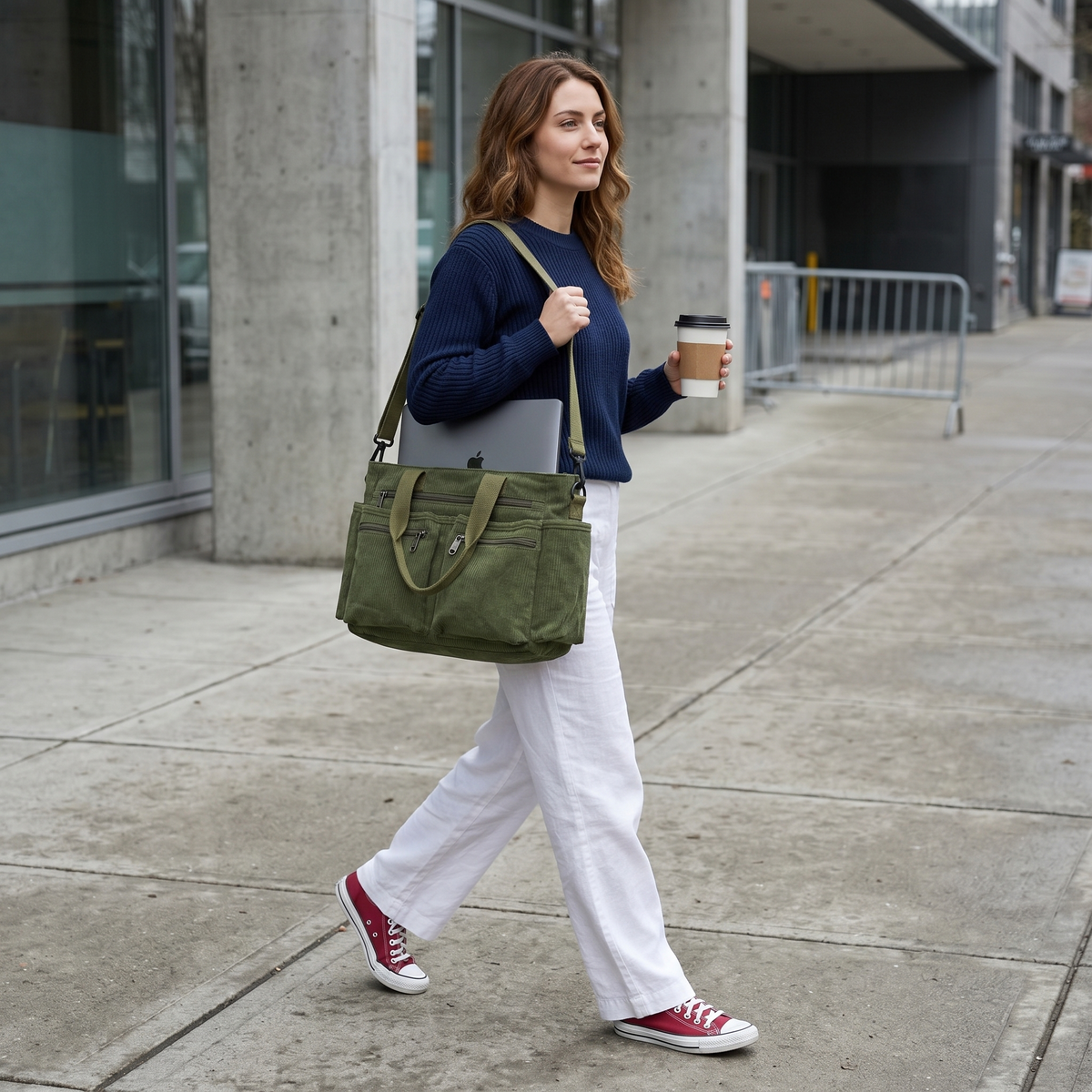 Praktische Cordtasche mit 6 Taschen