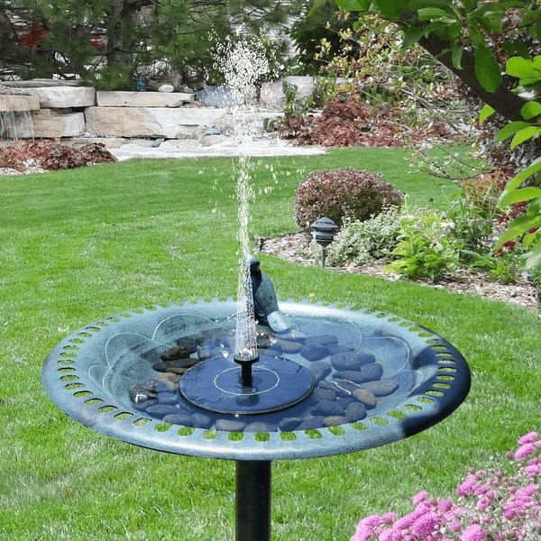Umweltfreundlicher Solar-Springbrunnen mit Vogeltränke für Entspannung und Harmonie im Garten